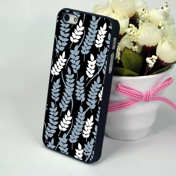 Панель для iPhone 4, 4S "Twigs Pattern"