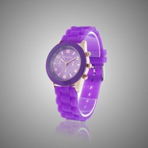 Фиолетовые наручные часы Geneva