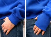 На манжетах толстовки имеется отверстие для большого пальца, чтобы манжета удерживалась на месте.Также манжету можно подвернуть на запястье.