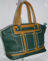 Недорогая зелёная сумка