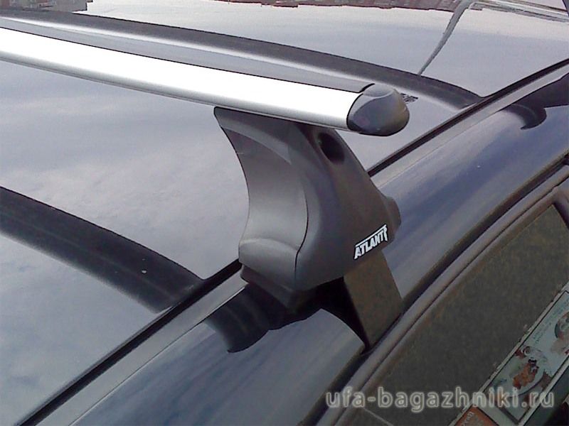 Багажник на крышу Renault Megane 3 hatchback, Атлант, аэродинамические дуги, опора Е