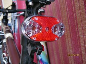 Задний велосипедный фонарь