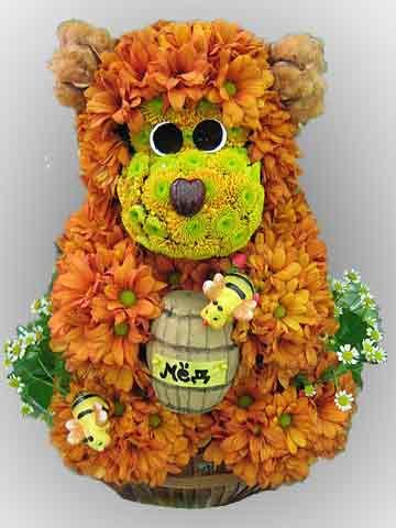 Игрушка из цветов Медвежонок с медом