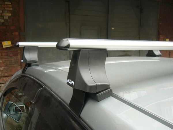 Багажник на крышу Nissan Tiida, Атлант, аэродинамические дуги