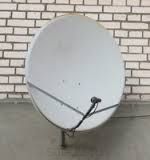 Спутниковая антенна Супрал  0,9 м с настенным кронштейном