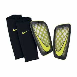 Футбольные щитки NIKE MERCURIAL FLYLITE