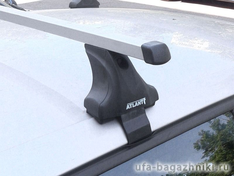 Багажник на крышу Renault Megane 3 hatchback, Атлант, прямоугольные дуги, опора Е