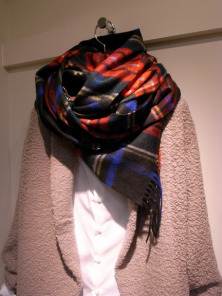 Роскошный большой плотный шарф, высокая плотность, 100 % драгоценный кашемир ,  Тартан Стюарт Чёрный вариант (премиум)