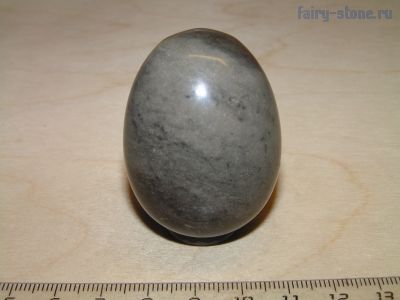 Яйцо из обсидиана (?) (48мм)