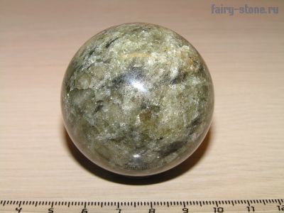 Шар из камня апатит, диопсид, нефелин (48мм)