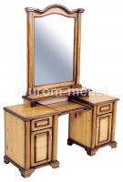 Стол туалетный с зеркалом (140х40х180)