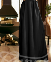 Черная длинная юбка с карманами