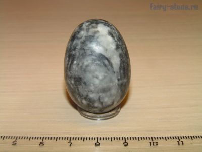 Яйцо из камня мрамор (38мм)