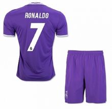 Форма Реал Мадрид 16-17 Роналдо гостевая фиолетовая