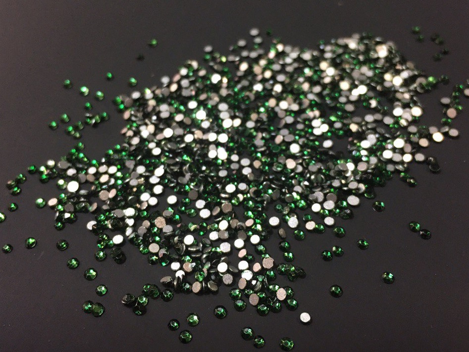 Стразы SS3 стекло (Emerald) 800шт.