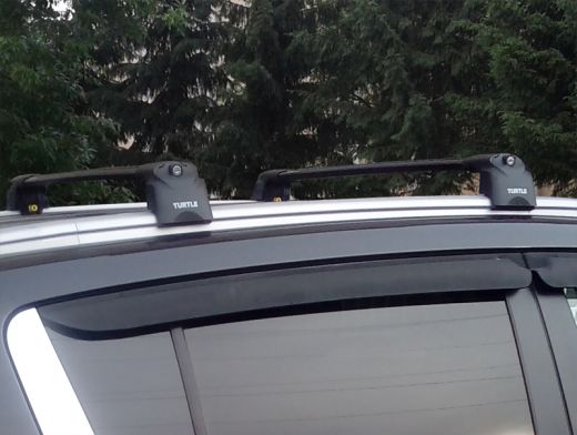 Багажник на крышу Kia Sportage 3, Turtle Air 2, аэродинамические дуги на интегрированные рейлинги (черный цвет)