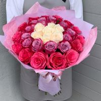 35 роз Эквадорских в красивой упаковке