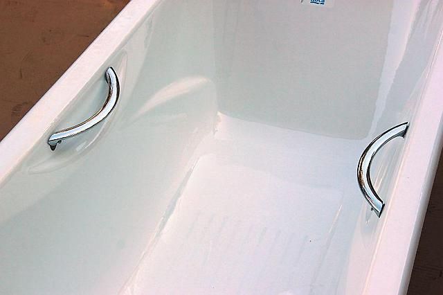 Чугунная ванна Roca Malibu 170x70 2333G0000 с отверстиями для ручек ФОТО