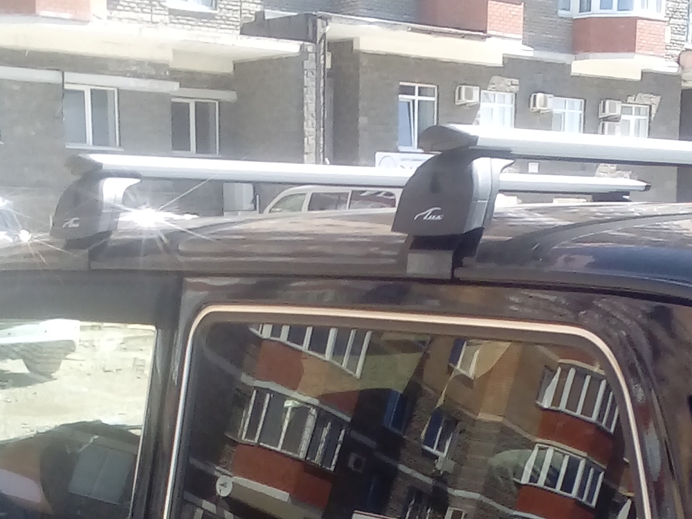 Багажник на крышу ВАЗ-2121, ВАЗ-2131 (Нива / Нива Urban), с водостоками, Lux, крыловидные дуги (82 мм)