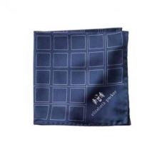 Английский нагрудный платок  Темно-синяя сетка" NAVY BLUE CHECK GRID SILK POCKET SQUARE