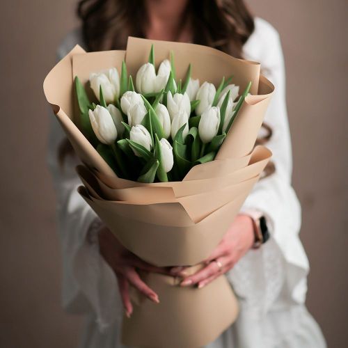 Букет цветов из 15 тюльпанов
