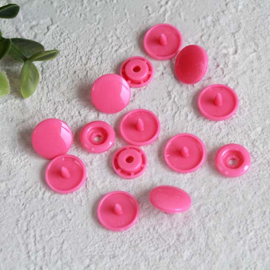 Кнопки пластиковые - Ярко-розовые, 12 мм