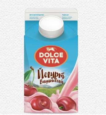 Йогурт вишнёвый "DOLCE VITA" 2,5% 450 гр