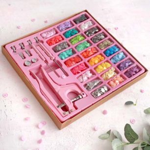 Щипцы / установщик  для пластиковых кнопок в наборе с кнопками и люверсами, розовый
