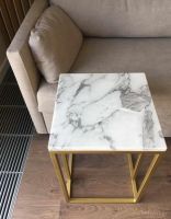 White Marble and Gold Metal Side Table, мраморный приставной столик, столик из беловго мрамора