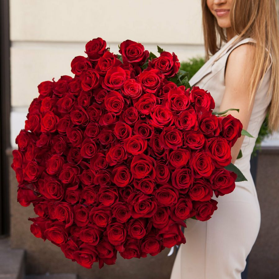 101 красная роза 60 см эквадорские премиум