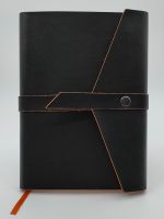Черно-ораньжевый ежедневник с обложкой из натуральной двусторонней кожи