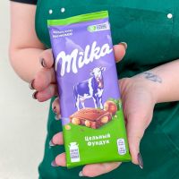 Milka молочный шоколад Милка цельный Фундук, 85 г