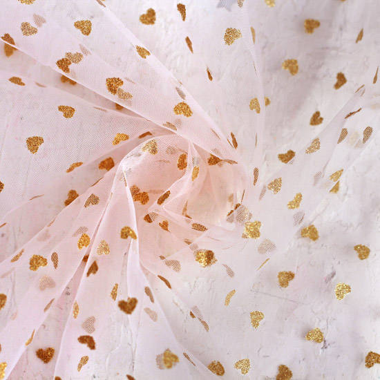 Мягкий фатин - Сердечки золотые глиттерные на пыльно розовом 150*25 см.