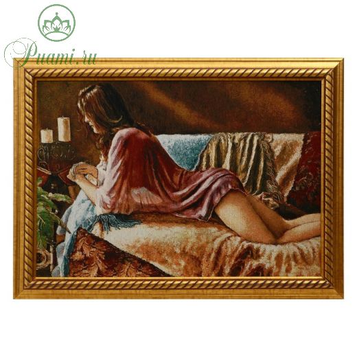 R219-40х57 Картина из гобелена "Девушка на диване с обнаженными ногами" (47х65)