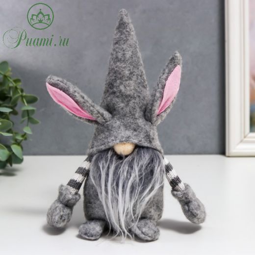 Кукла интерьерная "Гном в шапке с зайчьими ушами" серый с полосатыми рукавами 22х7х6 см