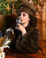 Меховая женская шапка из соболя купить в Москве фото