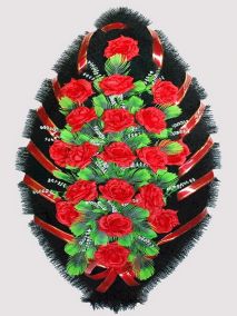Фото Ритуальный венок из искусственных цветов #22 красный из роз и зелени