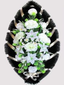 Фото Ритуальный венок из искусственных цветов #14 белый из лилий, гвоздик и зелени