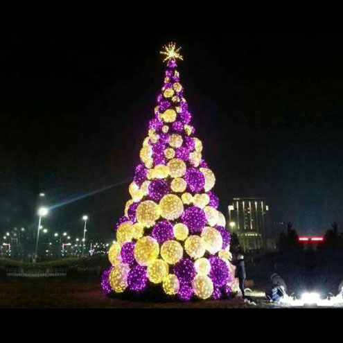 Елка новогодняя «Фиолетовые и золотые шары»