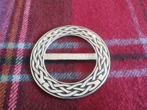 Большая шотландская брошь из пьютера Кельтская Вязь -Celtic Knot Large Scarf Ring