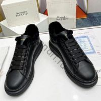 Брендовые мужские кроссовки Alexander McQueen (Александр Маккуин) с мехомкупить в интернет магазине в Москве