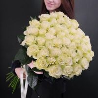 Белые высокие розы Эквадор 70см
