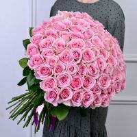 75 розовых роз 50 см