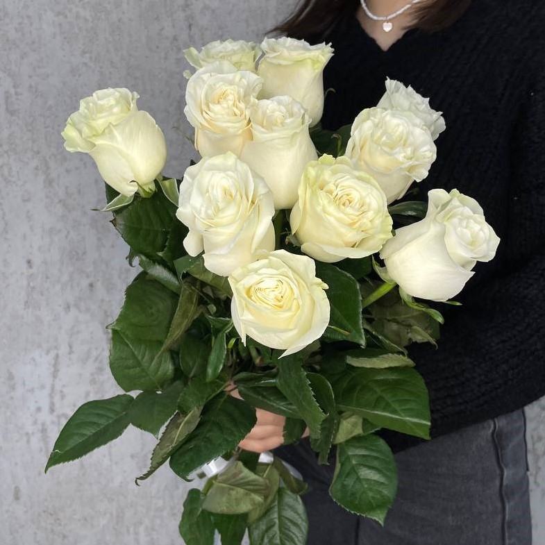 Белые розы Эквадор (от 11шт)