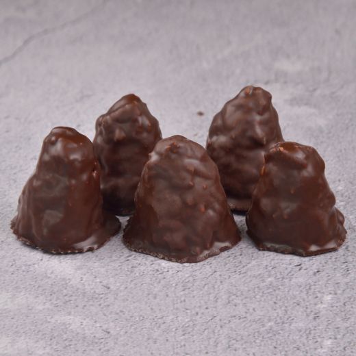 "Гурман" Арахис жареный соленый в бельгийской карамели в темном шоколаде