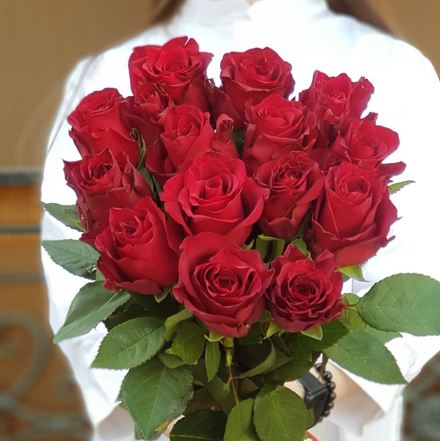 Розы красные 40-50 см