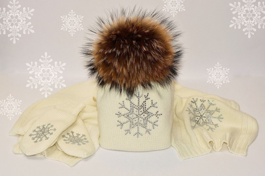 Комплект шапка варежки и шарф снежинка 2