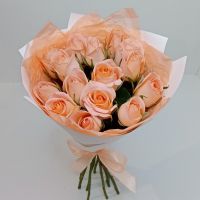 15 кремовых роз (40см)