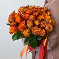 35 оранжевых  роз (40см)
