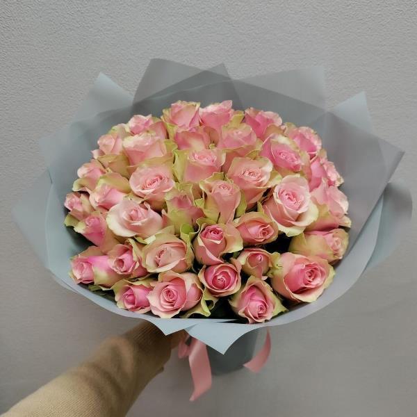 35 розовых роз (40см)